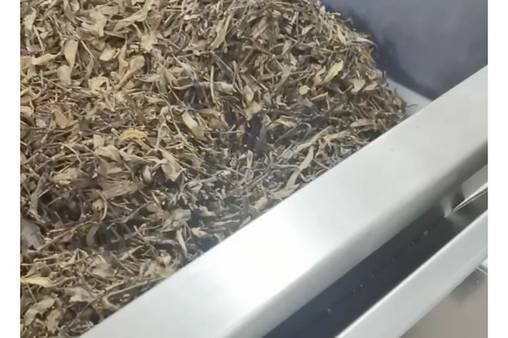 Intelligent tea packaging machine